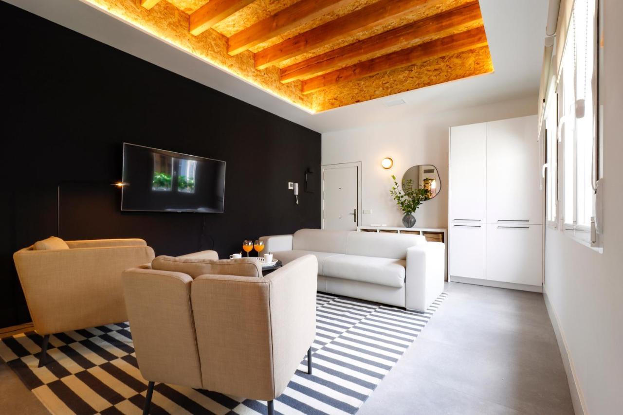 Malasana Design By Madflats Collection มาดริด ภายนอก รูปภาพ