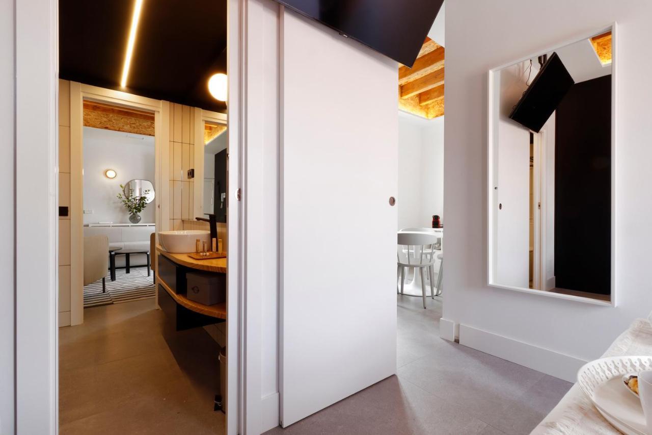 Malasana Design By Madflats Collection มาดริด ภายนอก รูปภาพ